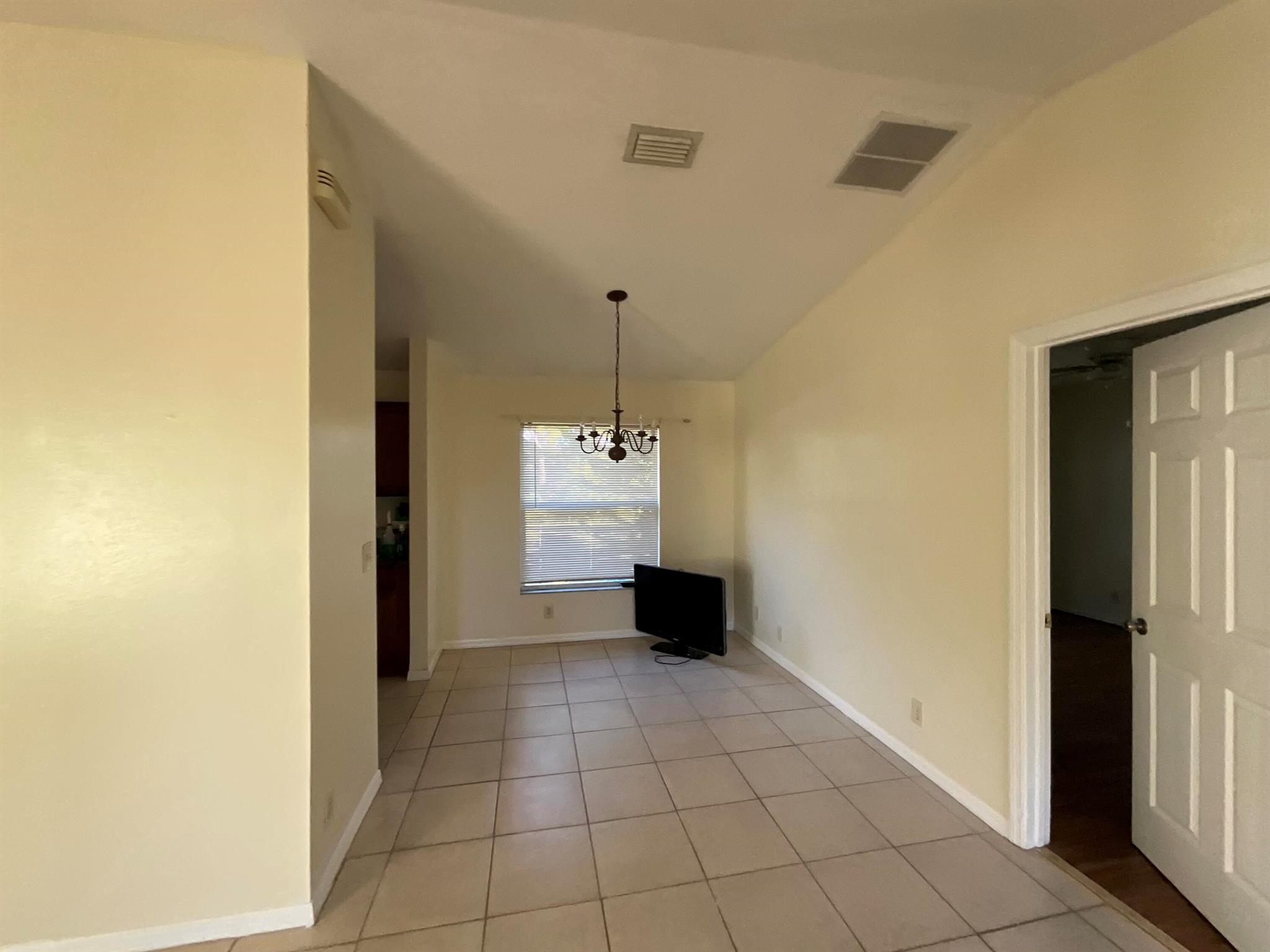 PORT ST LUCIE-SECTION 07- - Residential Lease