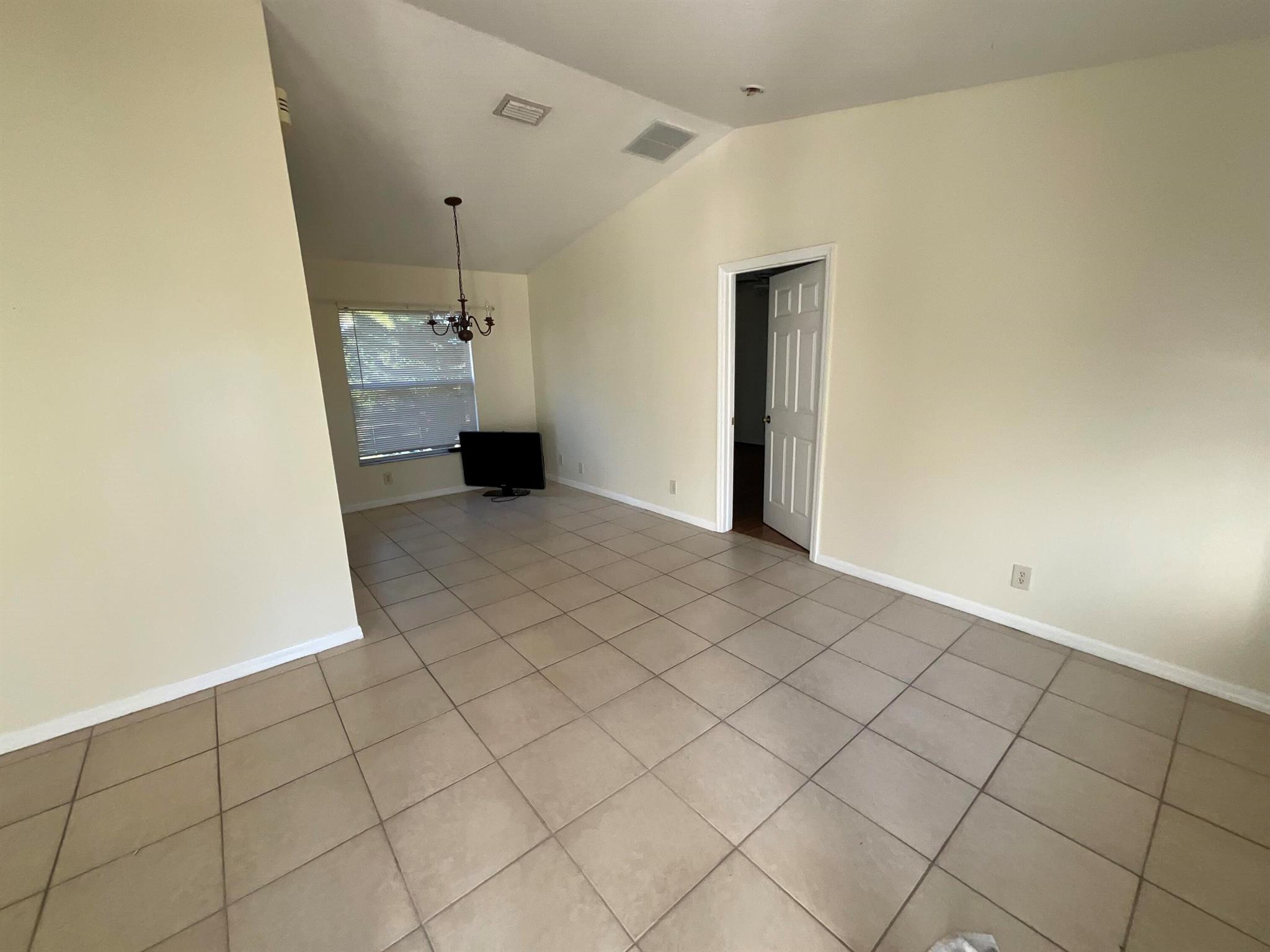 PORT ST LUCIE-SECTION 07- - Residential Lease