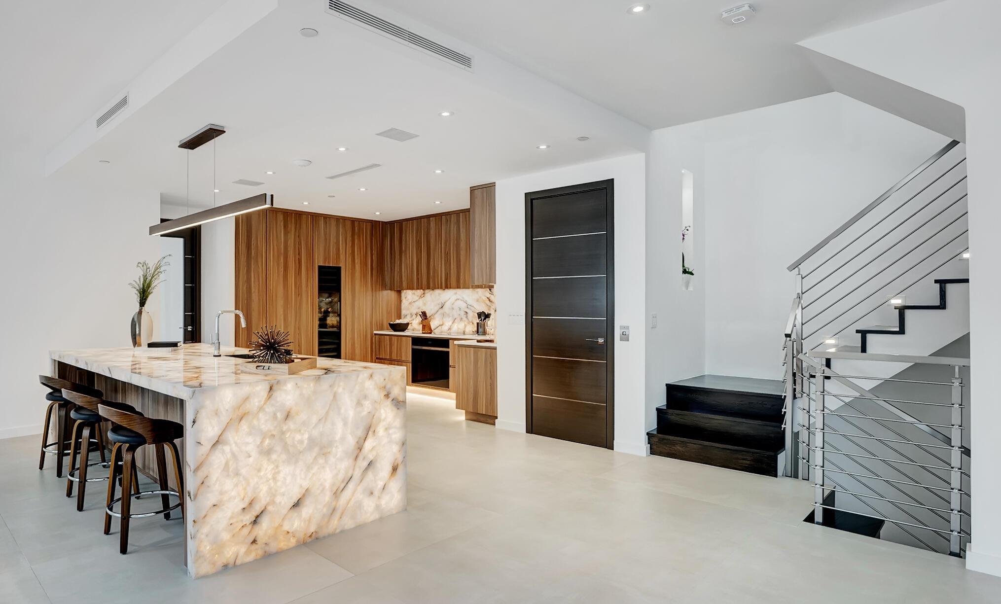 FIFTH AVENUE PLACE - Residential