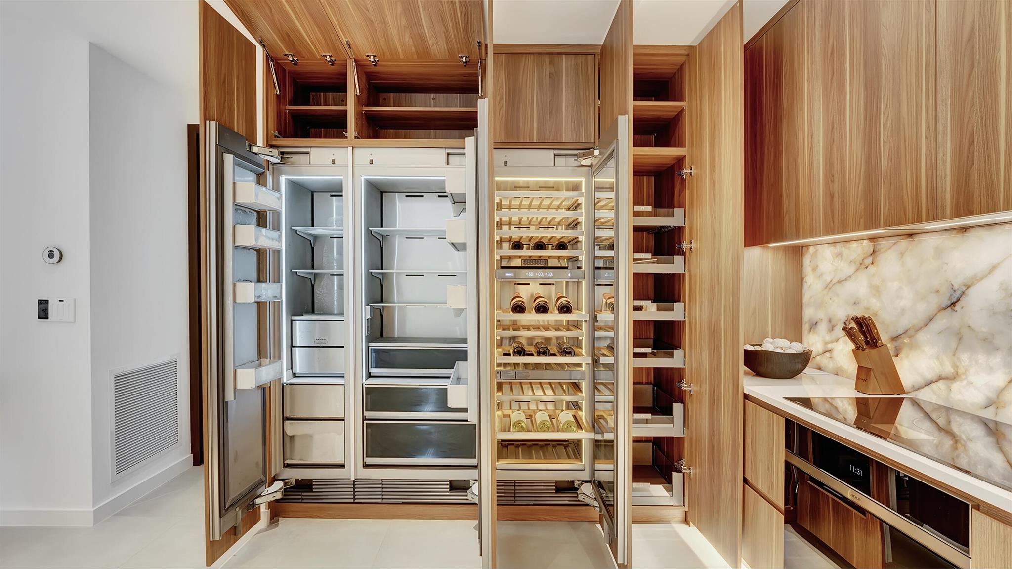 FIFTH AVENUE PLACE - Residential