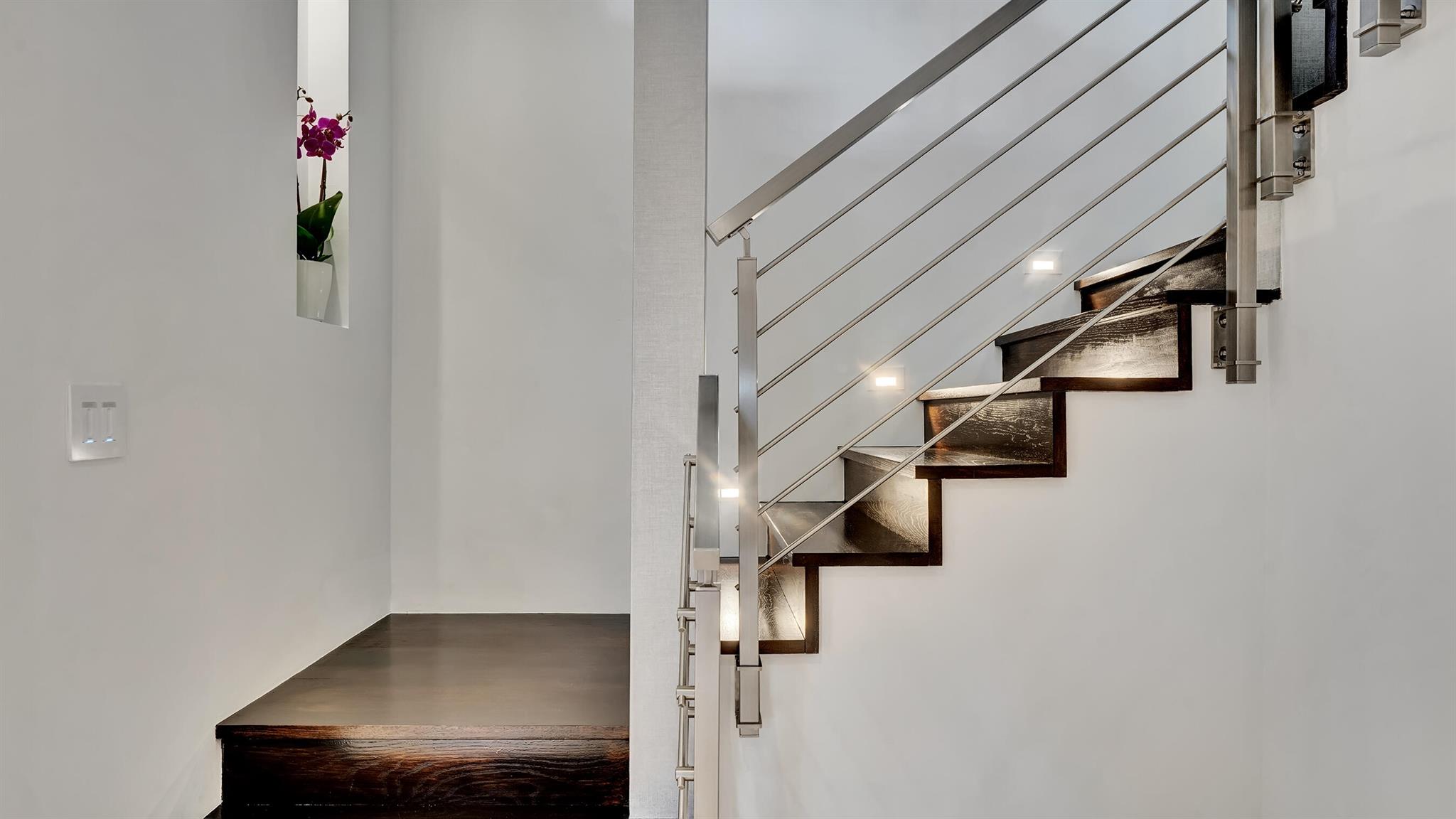 FIFTH AVENUE PLACE - Residential