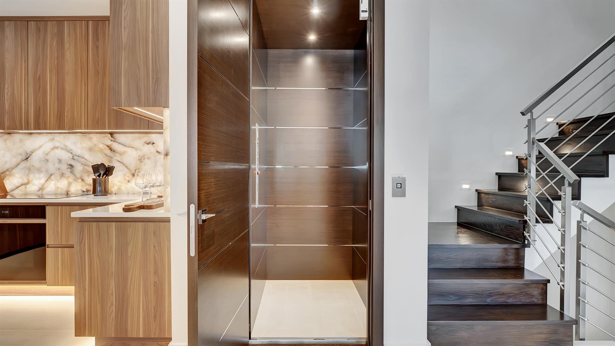 FIFTH AVENUE PLACE - Residential