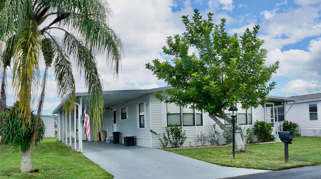 Photo of 4687 SE Copperwood Terrace, Stuart, FL 34997 (MLS # B26092725)