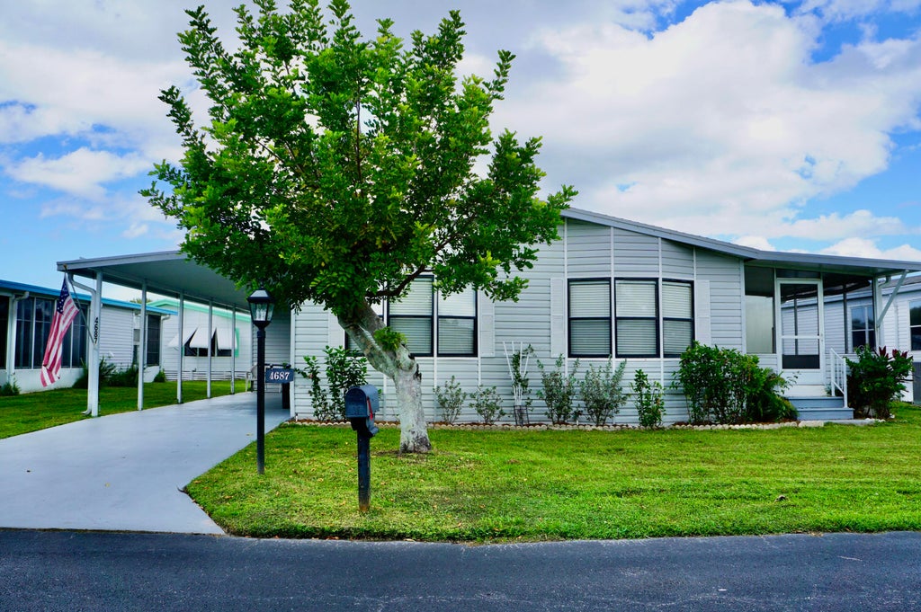 Photo of 4687 SE Copperwood Terrace, Stuart, FL 34997 (MLS # B26092725)
