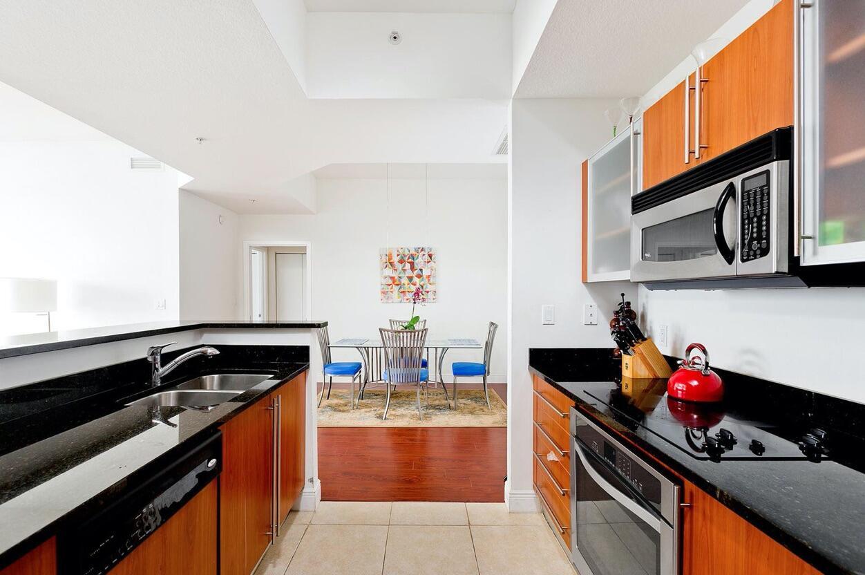 1551 N Flagler Dr Unit Drive Uph 2 (annual Or Seasonal