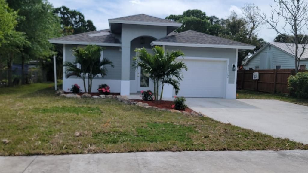 Photo of 1112 S 7th Street, Fort Pierce, FL 34950 (MLS # R10957835)