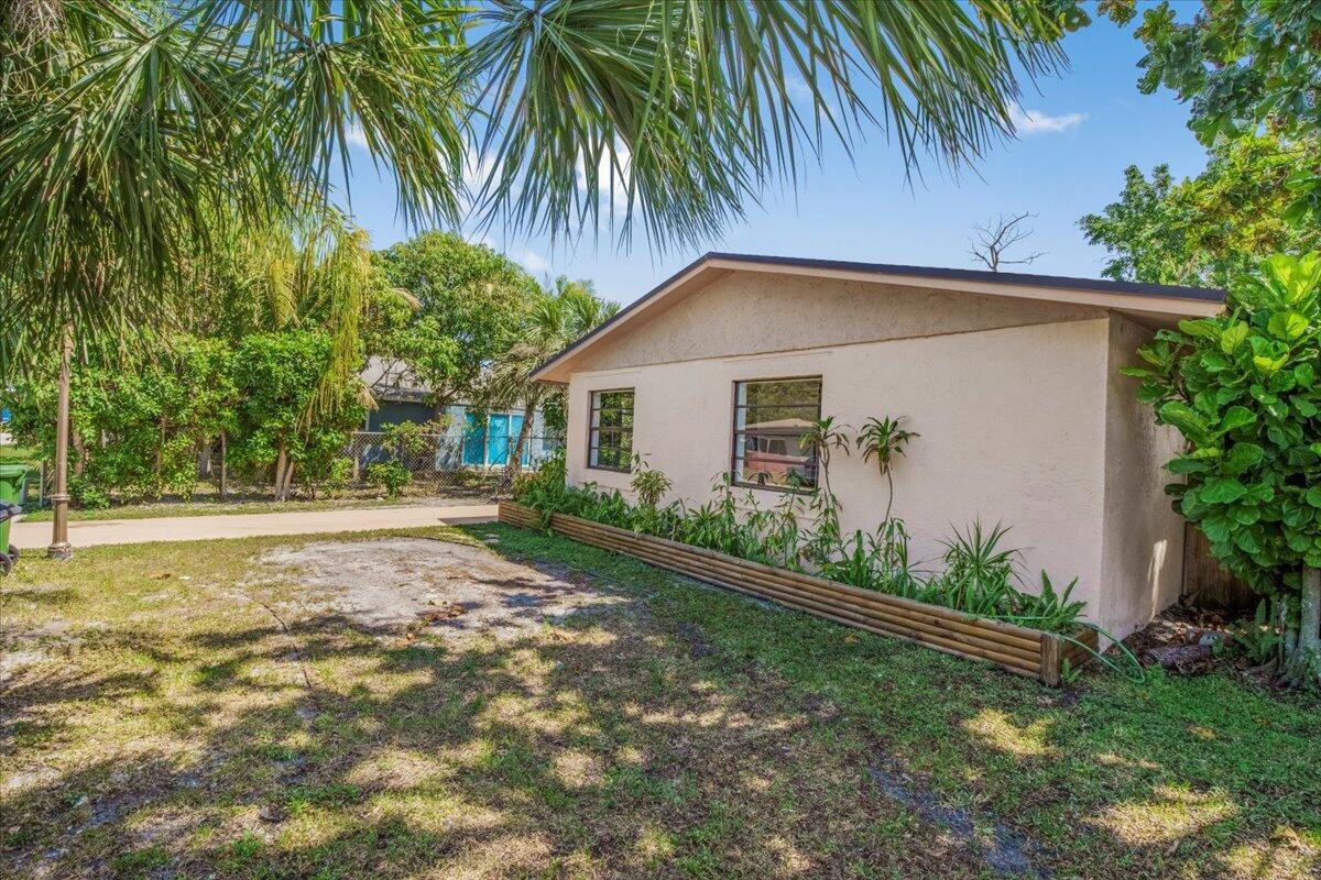2910 SW 11th Street