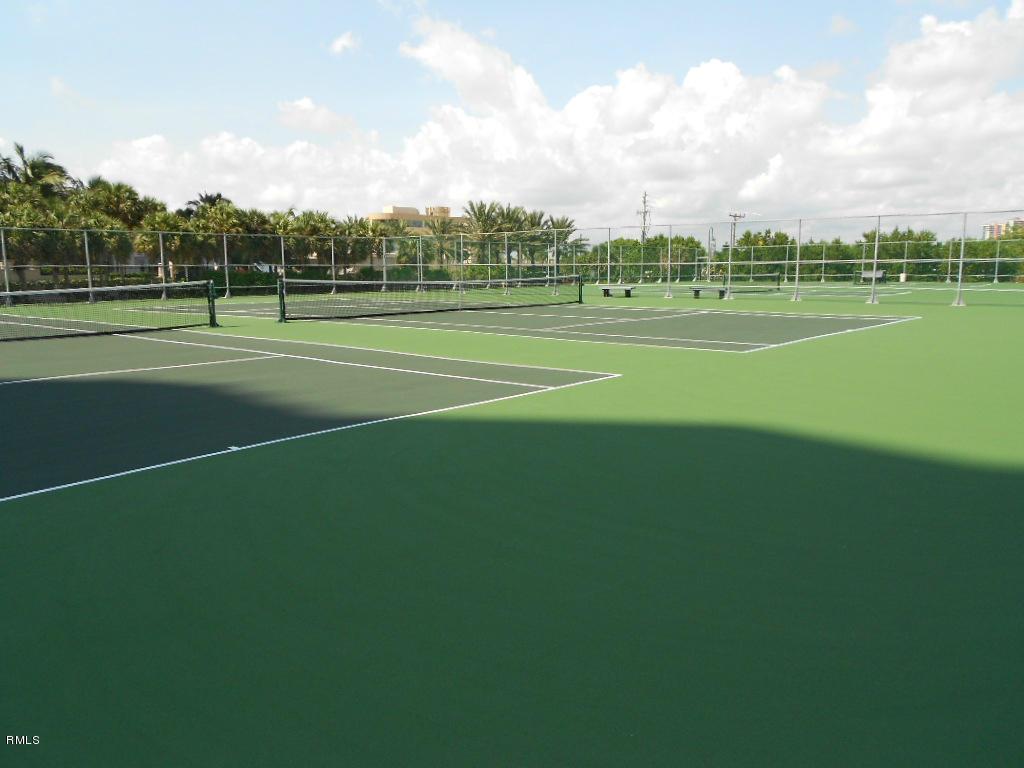 PHOENIX TOWERS CONDO - Residential Lease