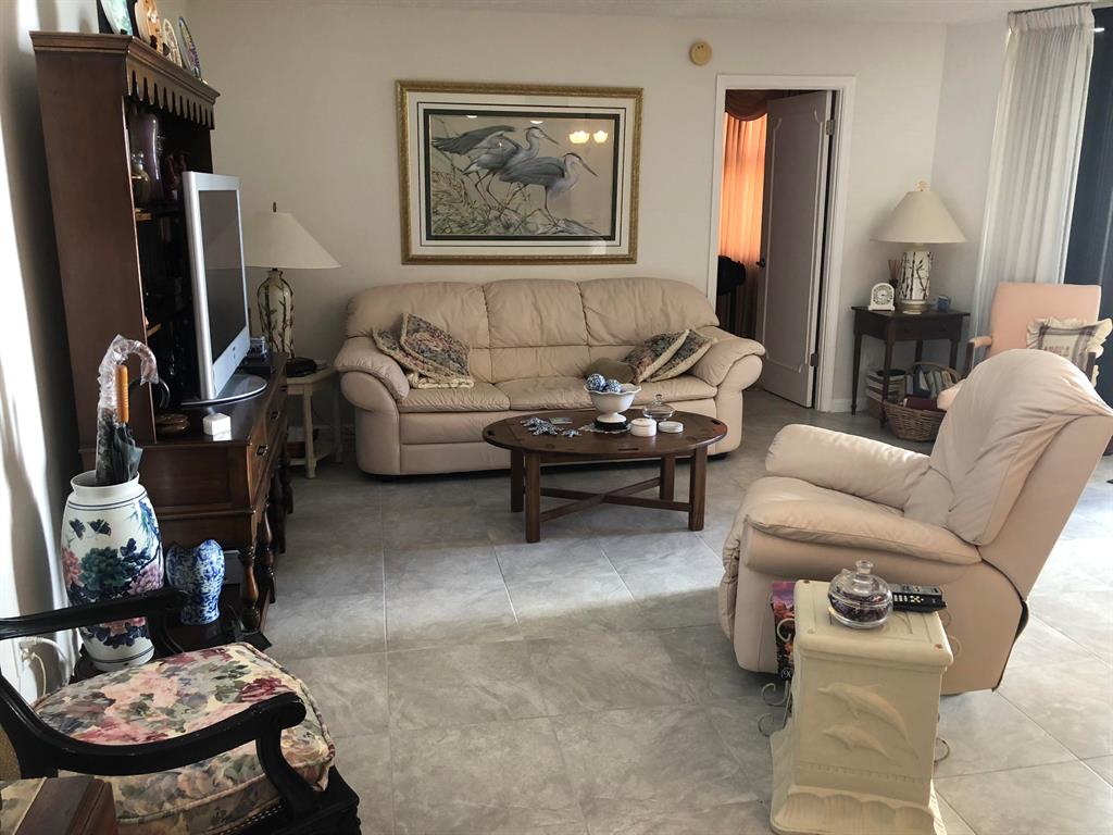 PHOENIX TOWERS CONDO - Residential Lease