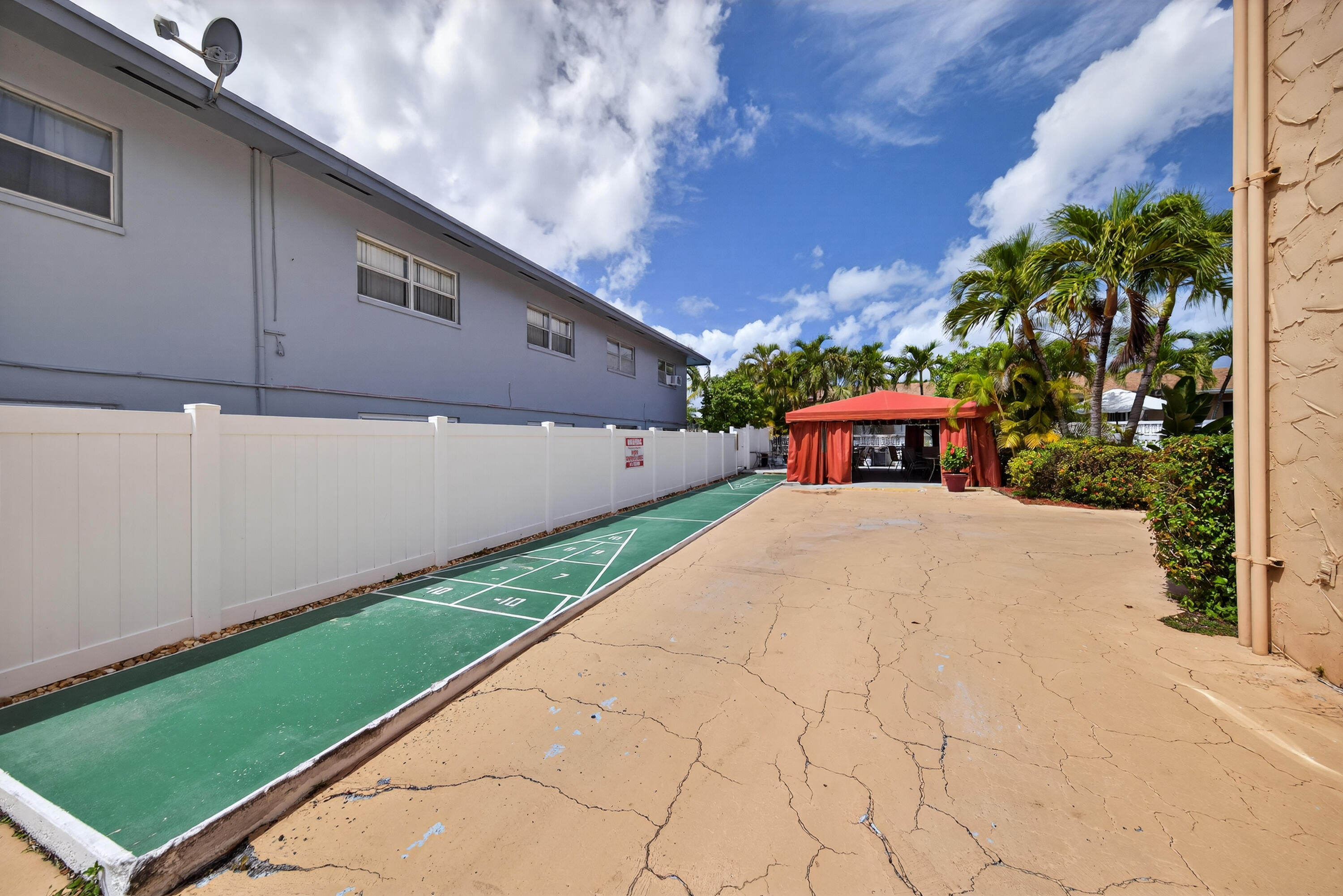 POMPANO PLACE CONDO - Residential