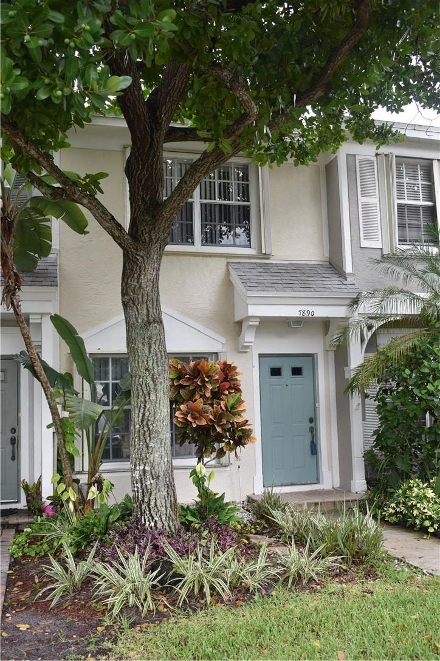 Beautiful Sanibel townhouse with a peaceful and private water view! Updated kitchen with wood cabinets and tile countertops and stainless steel appliances.  Gas stove, water heater and dryer.  Newer roof. Newer AC and accordion shutters.  Ceramic tile downstairs and laminate upstairs. Covered and screened patio with extra pavered patio outside with outside secure storage closet. Vacant and easy to show. Association requires a minimum 650 credit​​‌​​​​‌​‌​​​‌‌​​​‌‌‌​​‌​​‌‌​​​​ score.