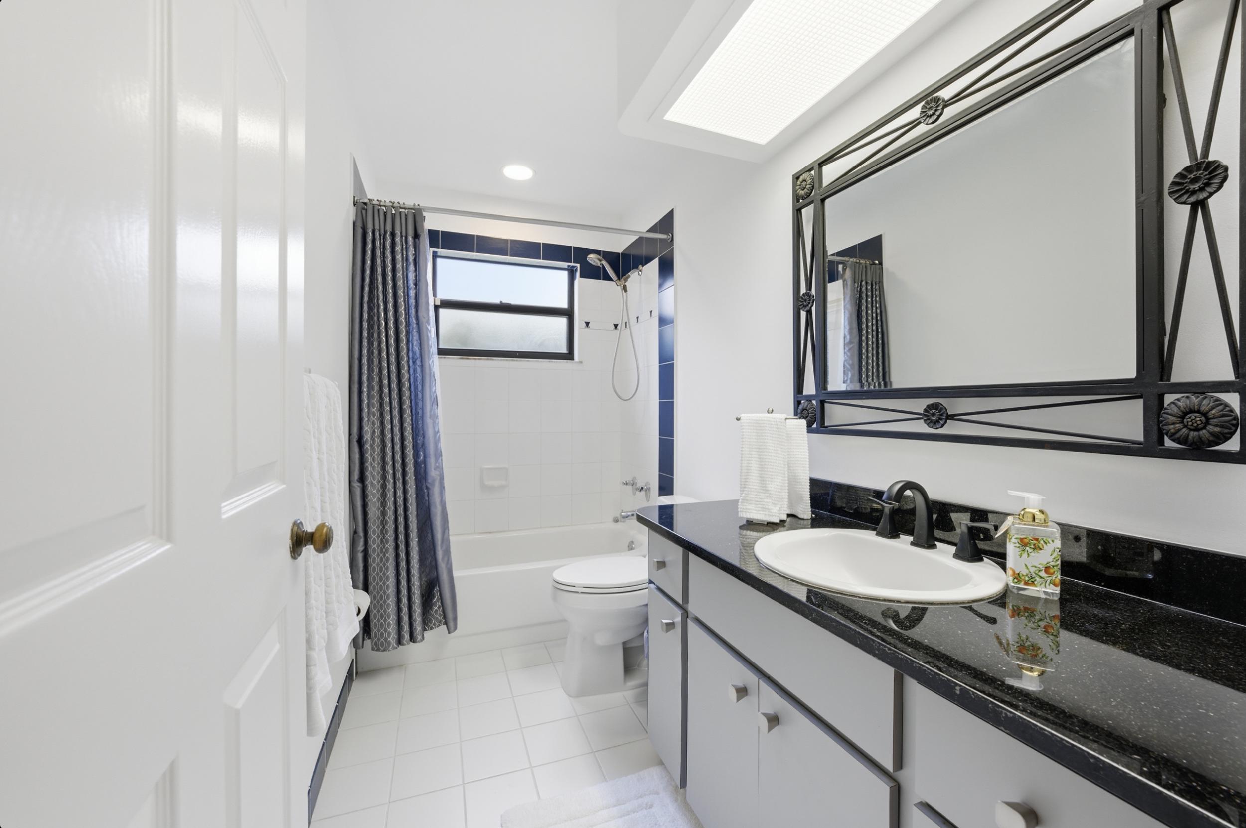 SHORES 1 - Residential