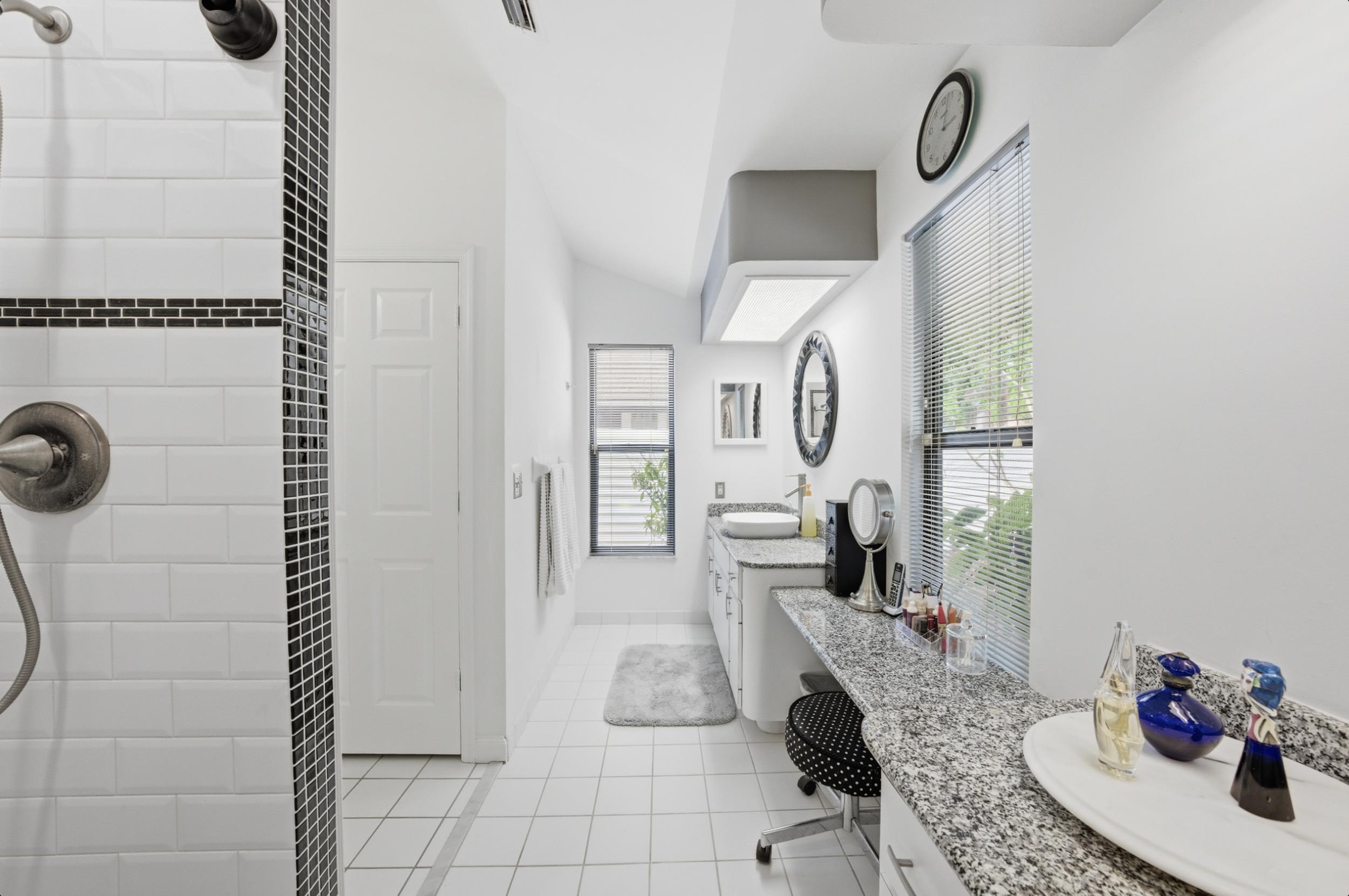 SHORES 1 - Residential