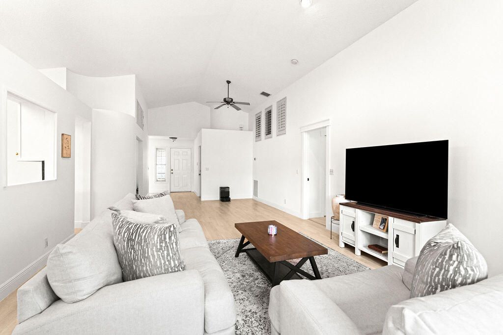 Photo of 447 Woodview Circle, Palm Beach Gardens, FL 33418 (MLS # R11166628)