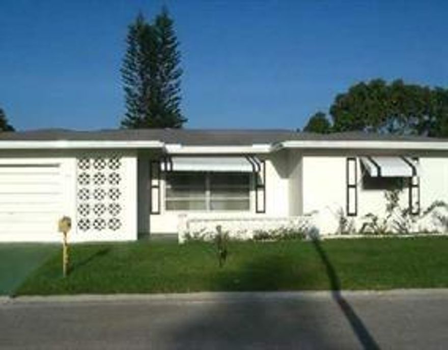 NICE 2 BEDROOM, 2 BATHROOM SINGLE FAMILY HOME WITH 1 CAR GARAGE IN DESIRABLE PARADISE GARDENS GARDEN COMMUNITY. COMMUNITY POOL WITH LOW MONTHLY HOA DUES THAT INCLUDE LAWN MAINTENANCE. FHA AND VA FINANCING WELCOME. THIS IS A 55 PLUS AGE RESTRICTED COMMUNITY.