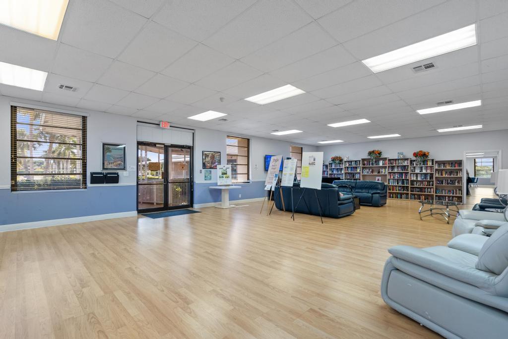 DELRAY VILLAS 2 - Residential