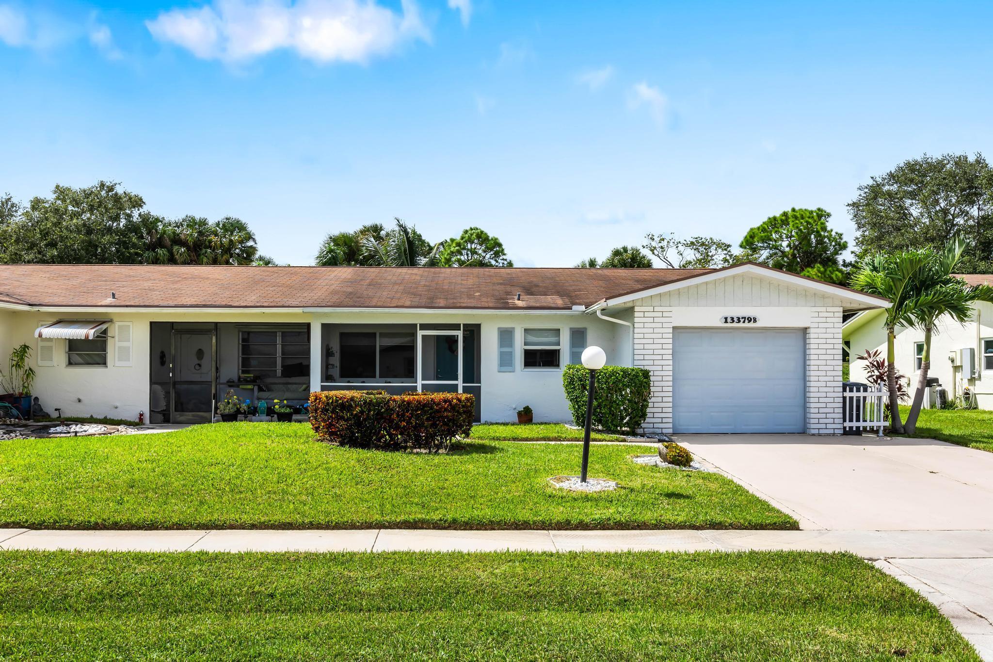 DELRAY VILLAS 2 - Residential