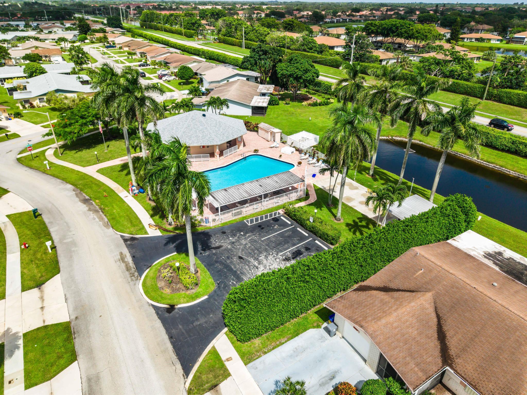 DELRAY VILLAS 2 - Residential