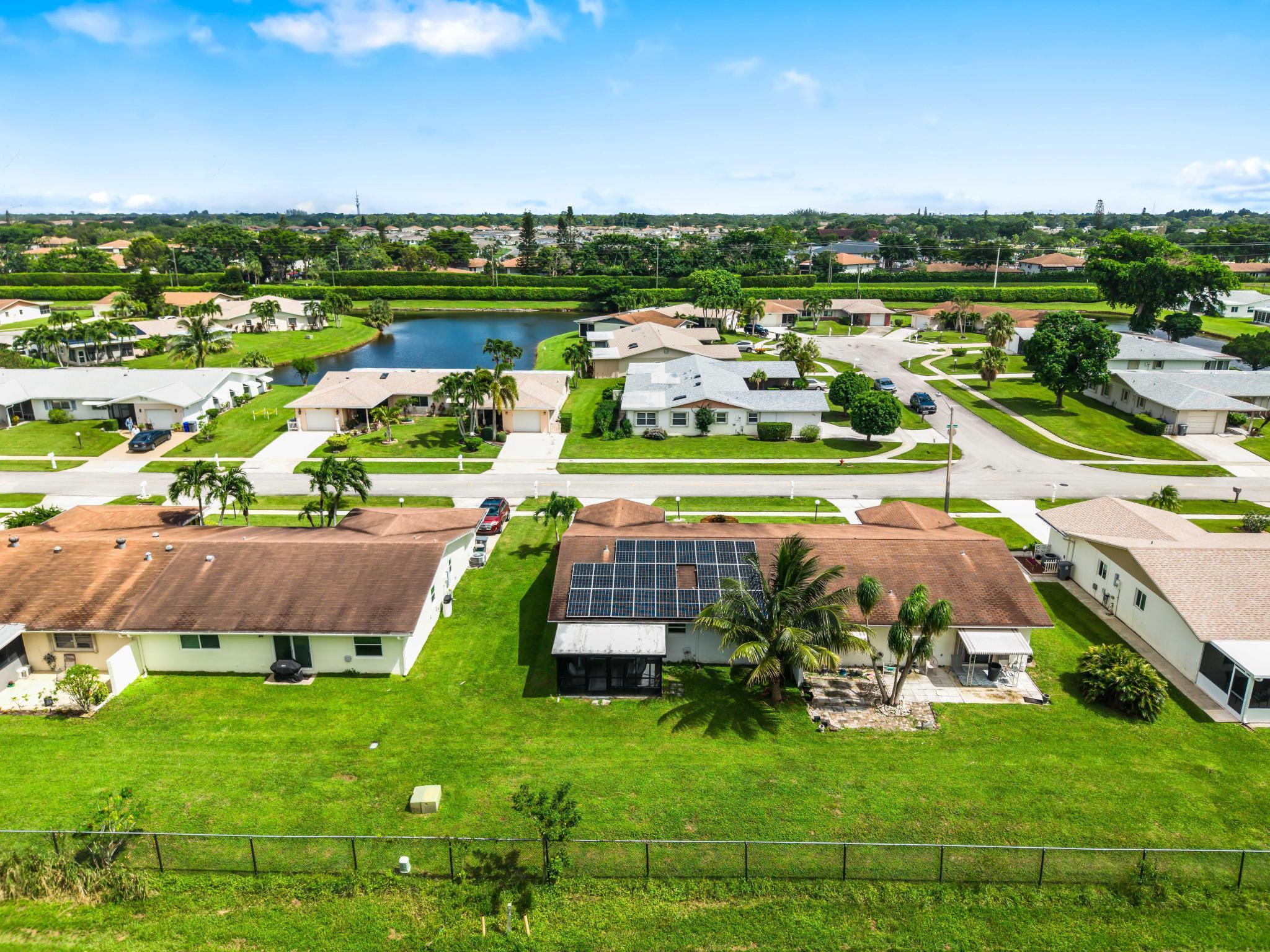 DELRAY VILLAS 2 - Residential