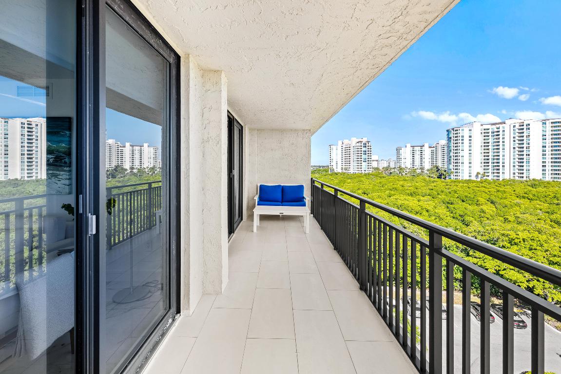 REGENCY HIGHLAND CLUB CONDO - Residential