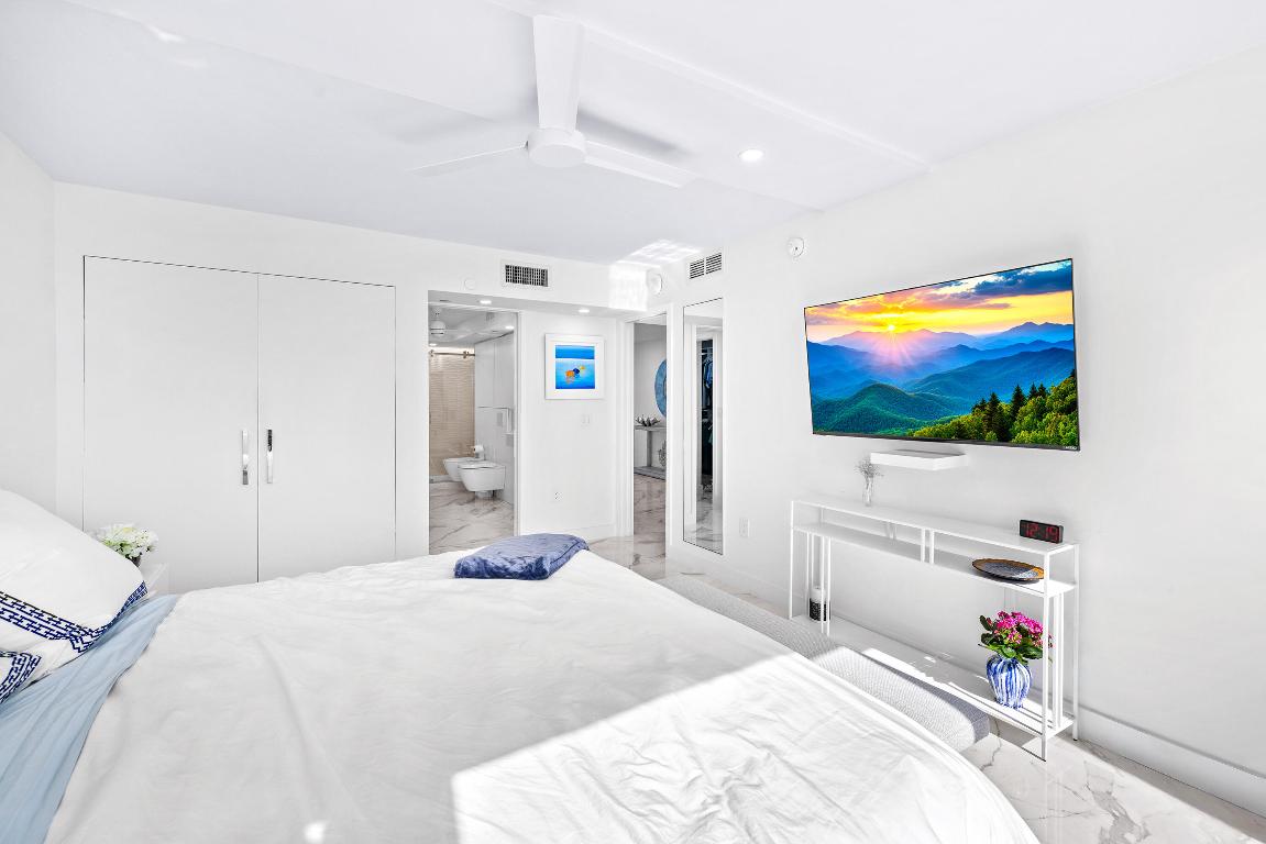 REGENCY HIGHLAND CLUB CONDO - Residential