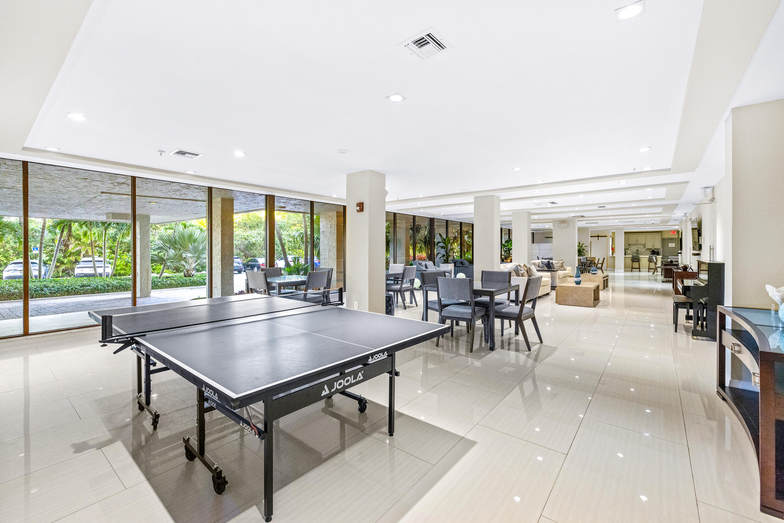 REGENCY HIGHLAND CLUB CONDO - Residential