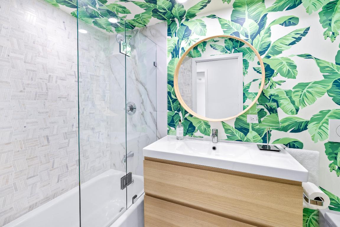 REGENCY HIGHLAND CLUB CONDO - Residential