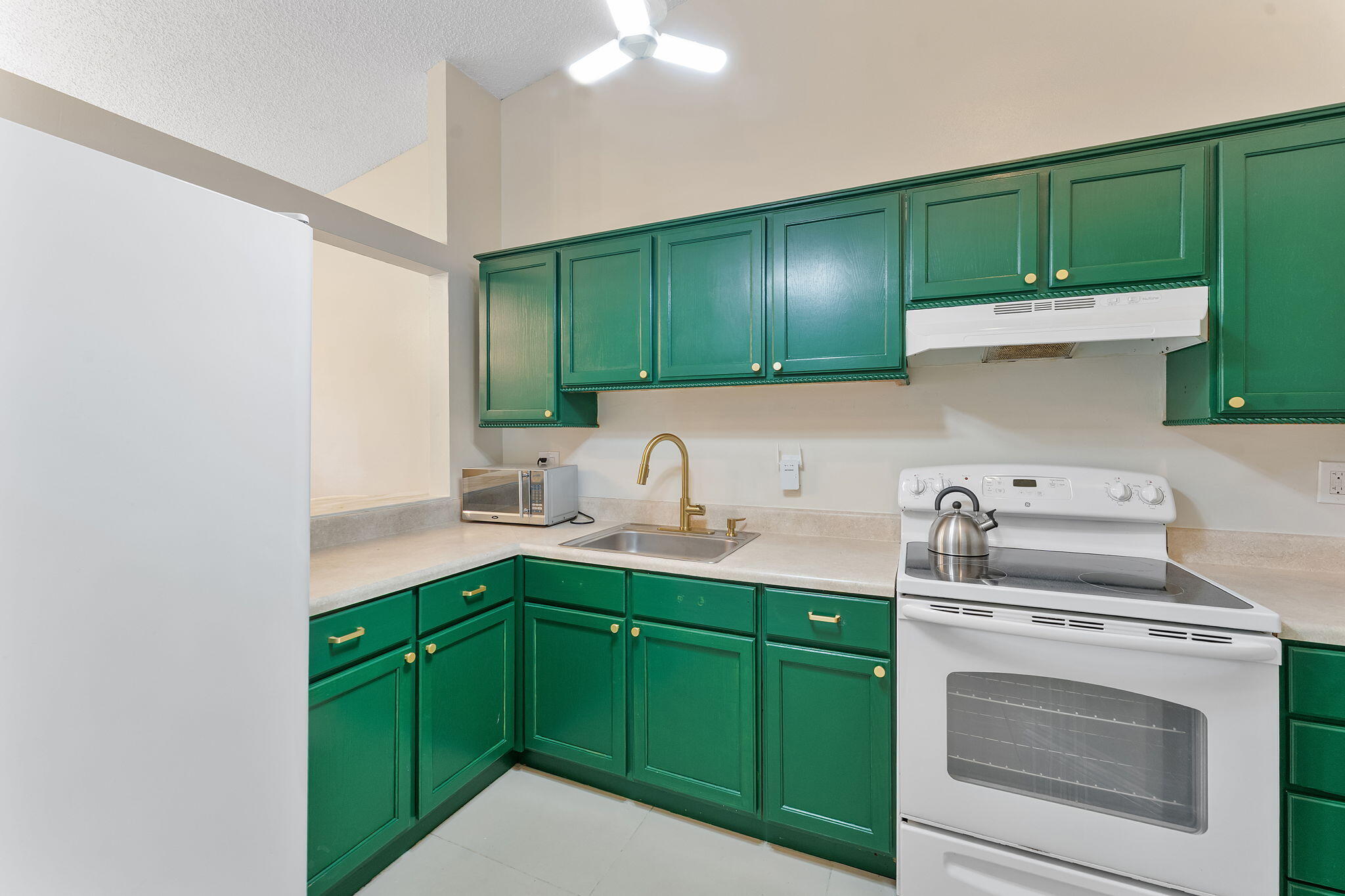 3648 NW 83rd Lane