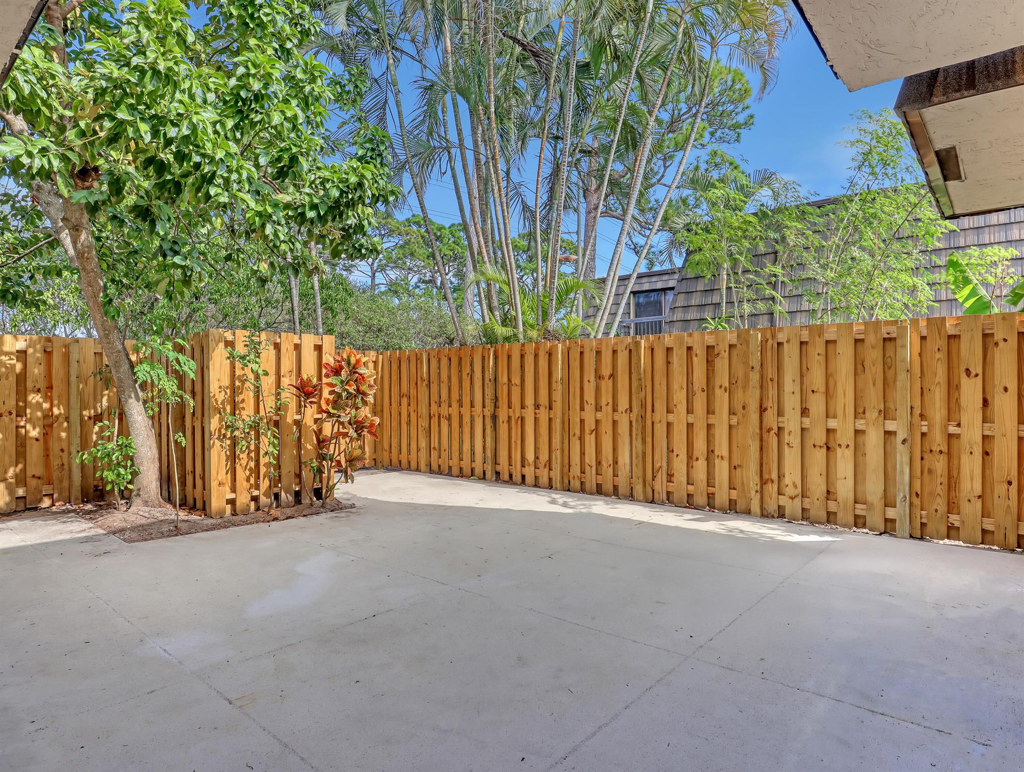 LAKE COLONY PH II - Residential Lease