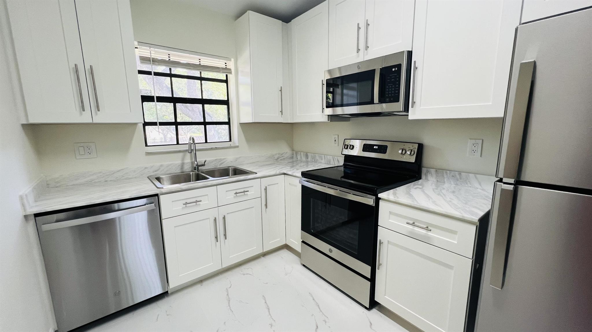 2950 Olivewood Terrace 2090