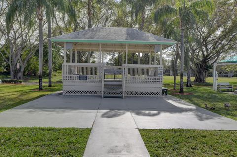 A home in Deerfield Beach