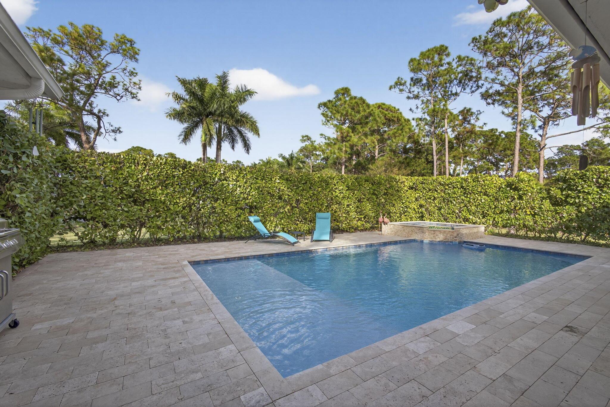 31-42-41~ W 244.6 FT OF E - Residential