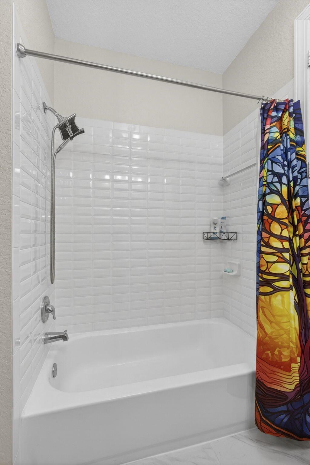 31-42-41~ W 244.6 FT OF E - Residential