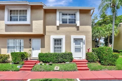 7084 Woodmont Ave 7084 Tamarac FL 33321