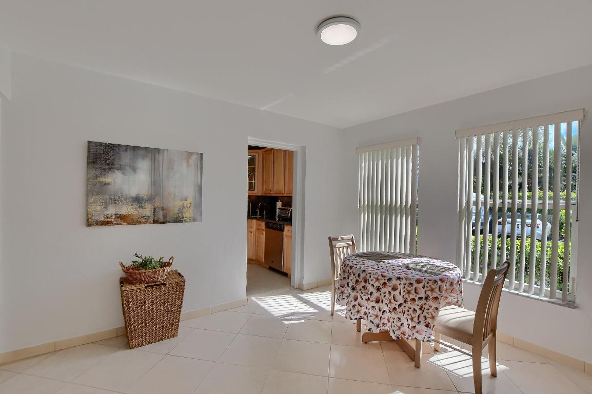 ATRIUM CONDOMINIUM S 1/2 OF LT 1, ALL LTS 2,7 & 8 - Residential Lease