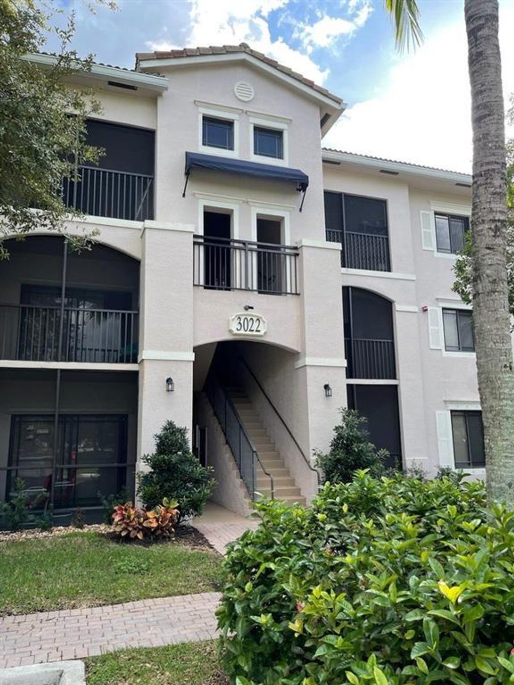 Photo of 3022 Alcazar Place #103, Palm Beach Gardens, FL 33410 (MLS # R11162122)