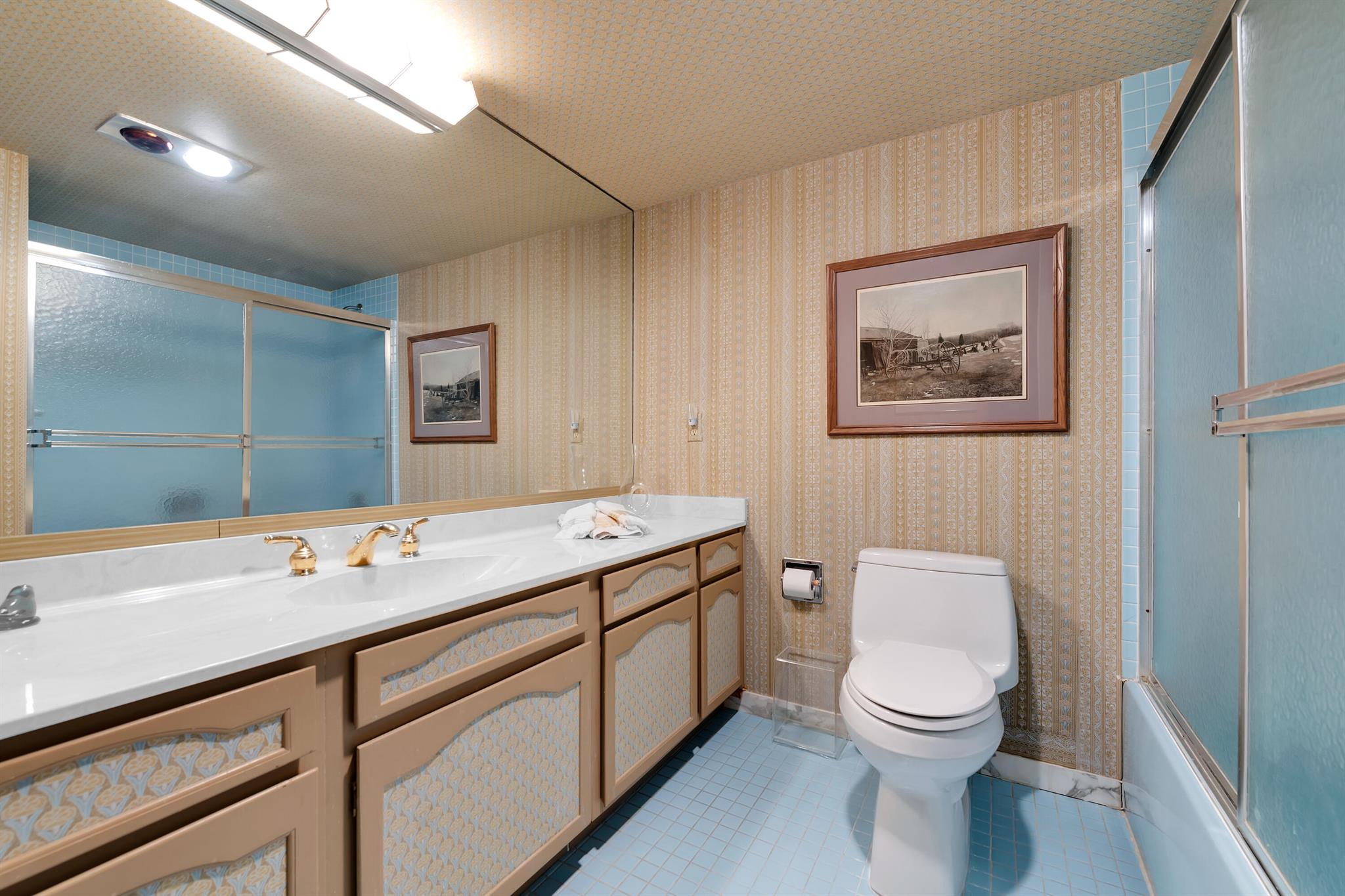 WHITEHALL CONDO - Residential