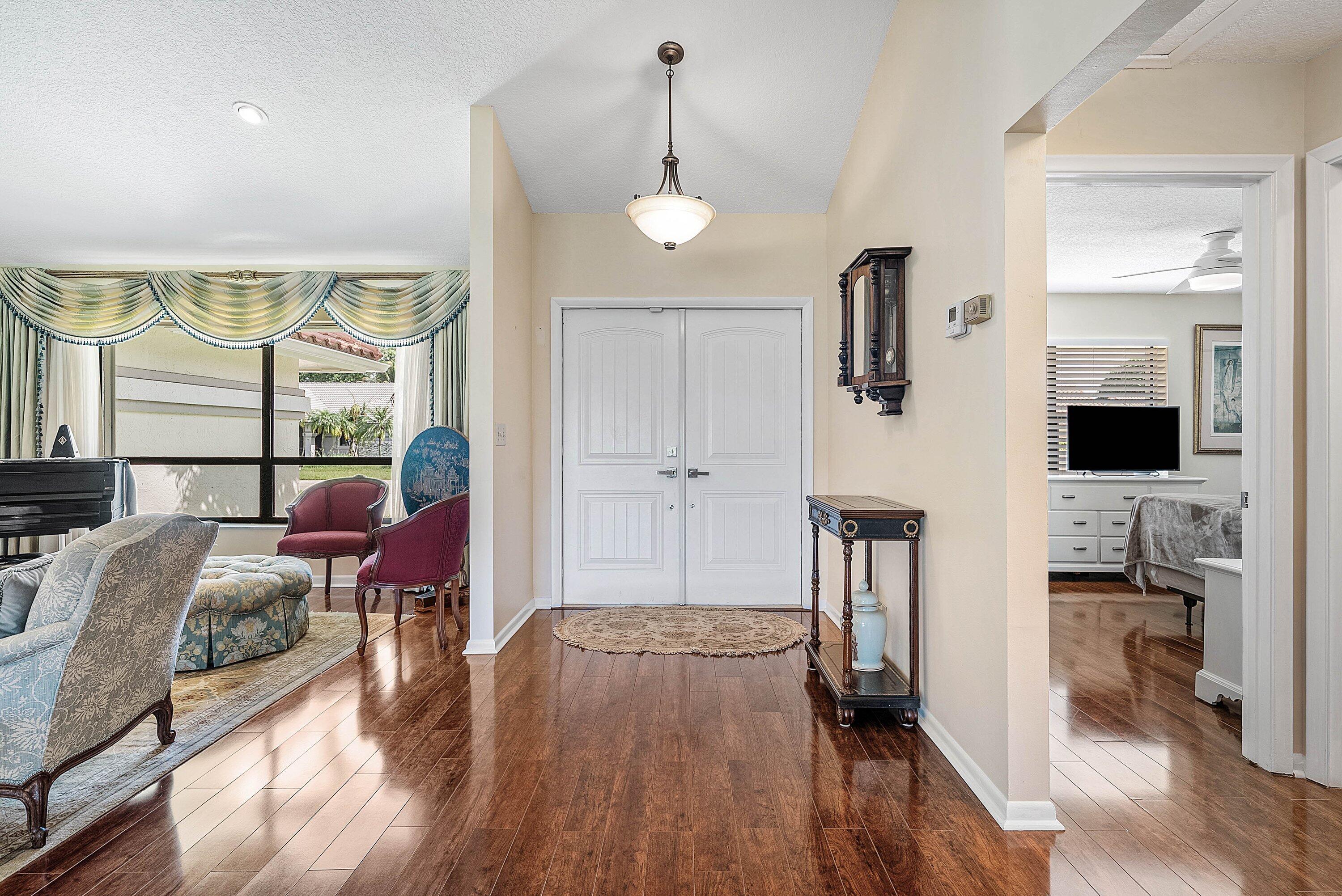 9295 Sun Pointe Drive