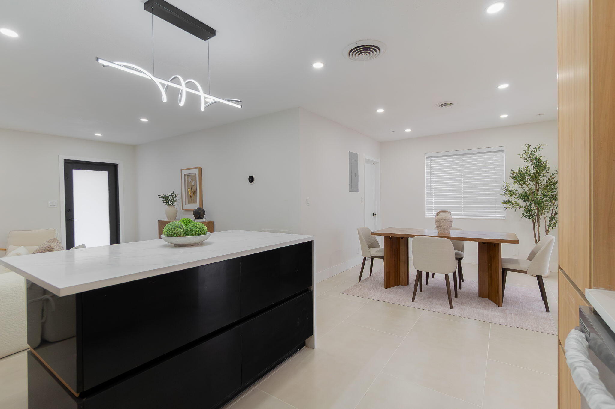 CORAL HEIGHTS SEC 2 - Residential Lease