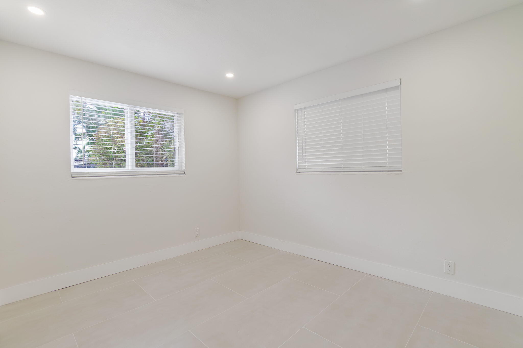 CORAL HEIGHTS SEC 2 - Residential Lease