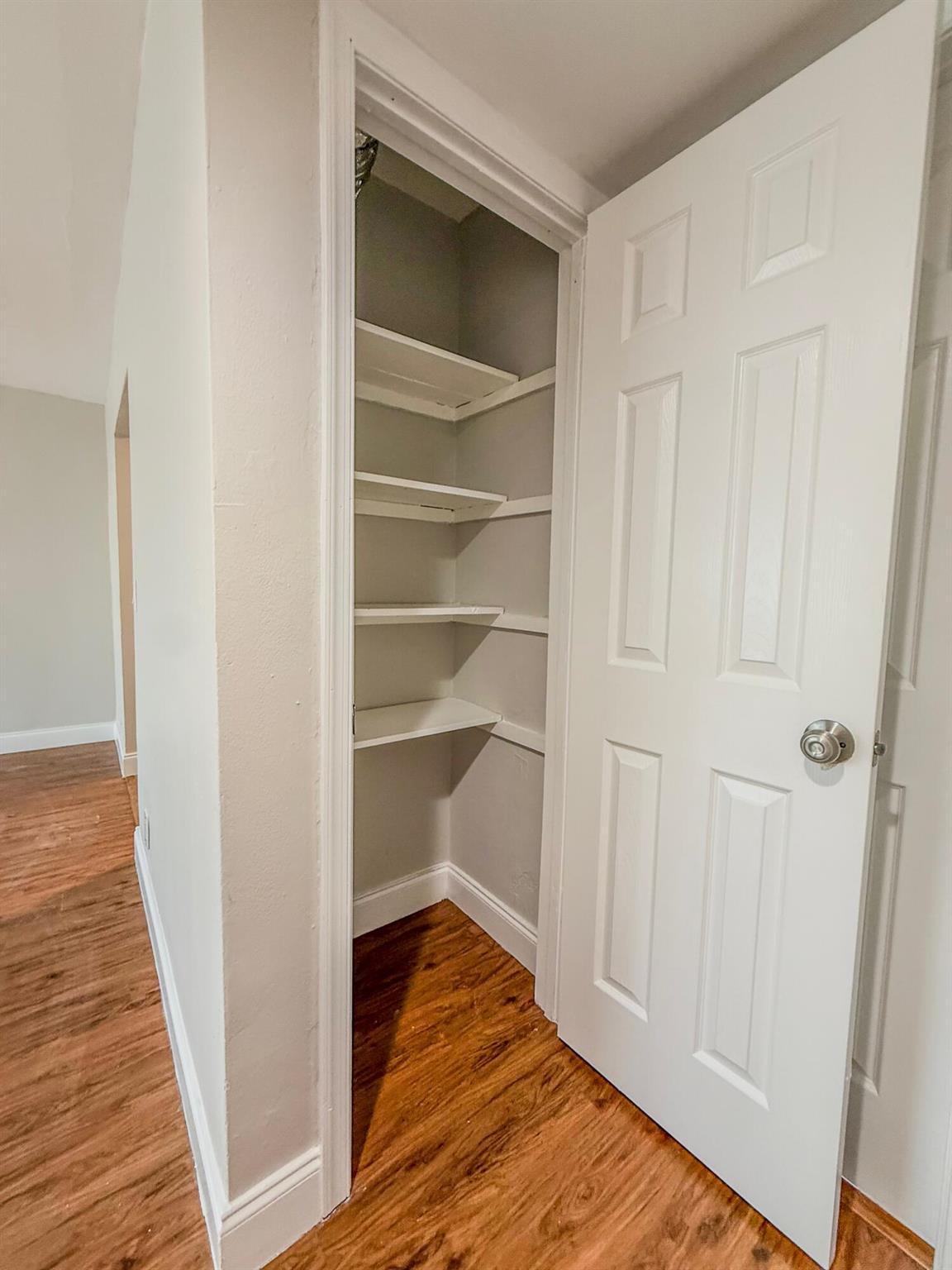 CLOWS - Residential Lease