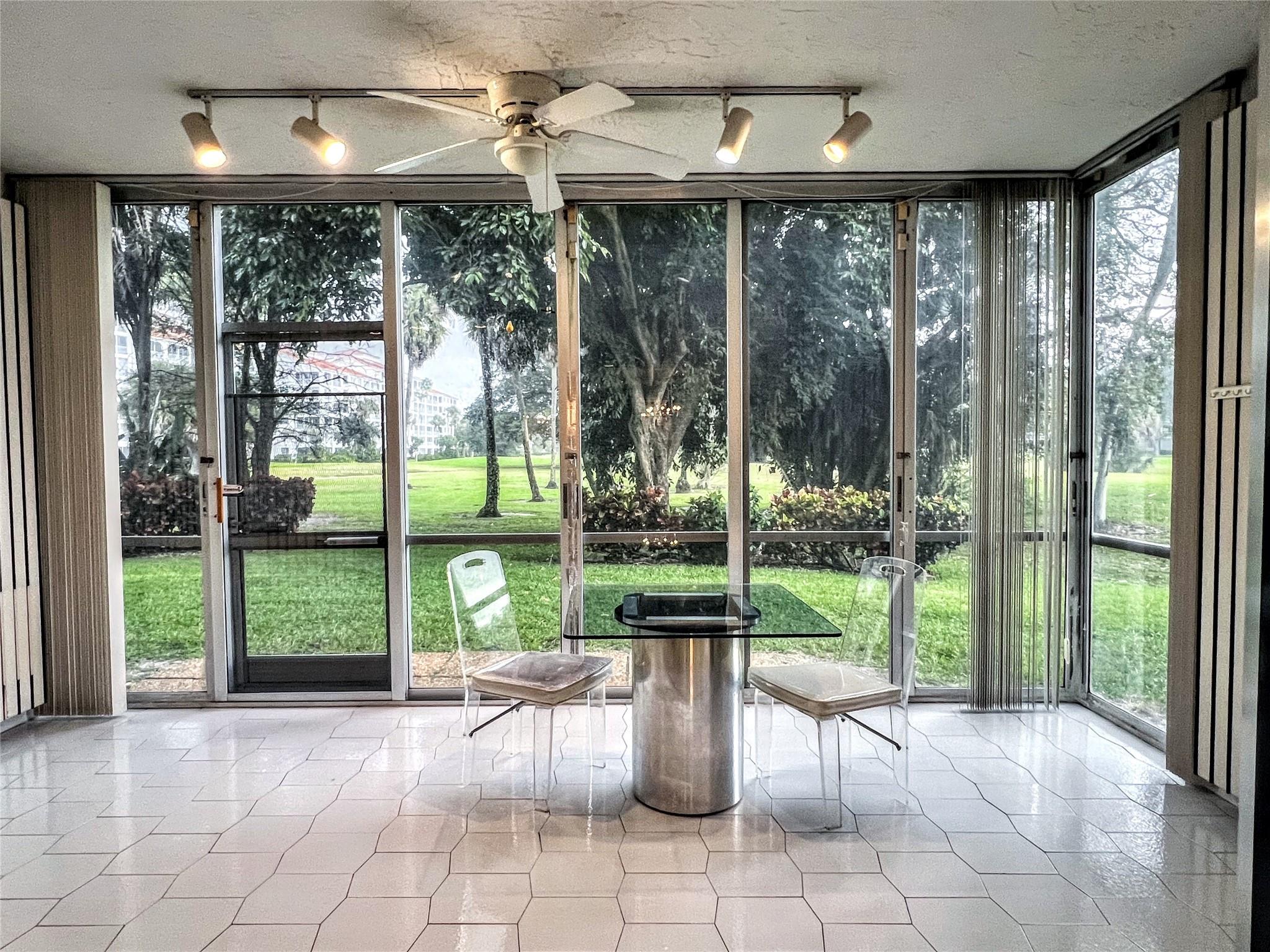 PALM AIRE CONDOMINIUM - Residential