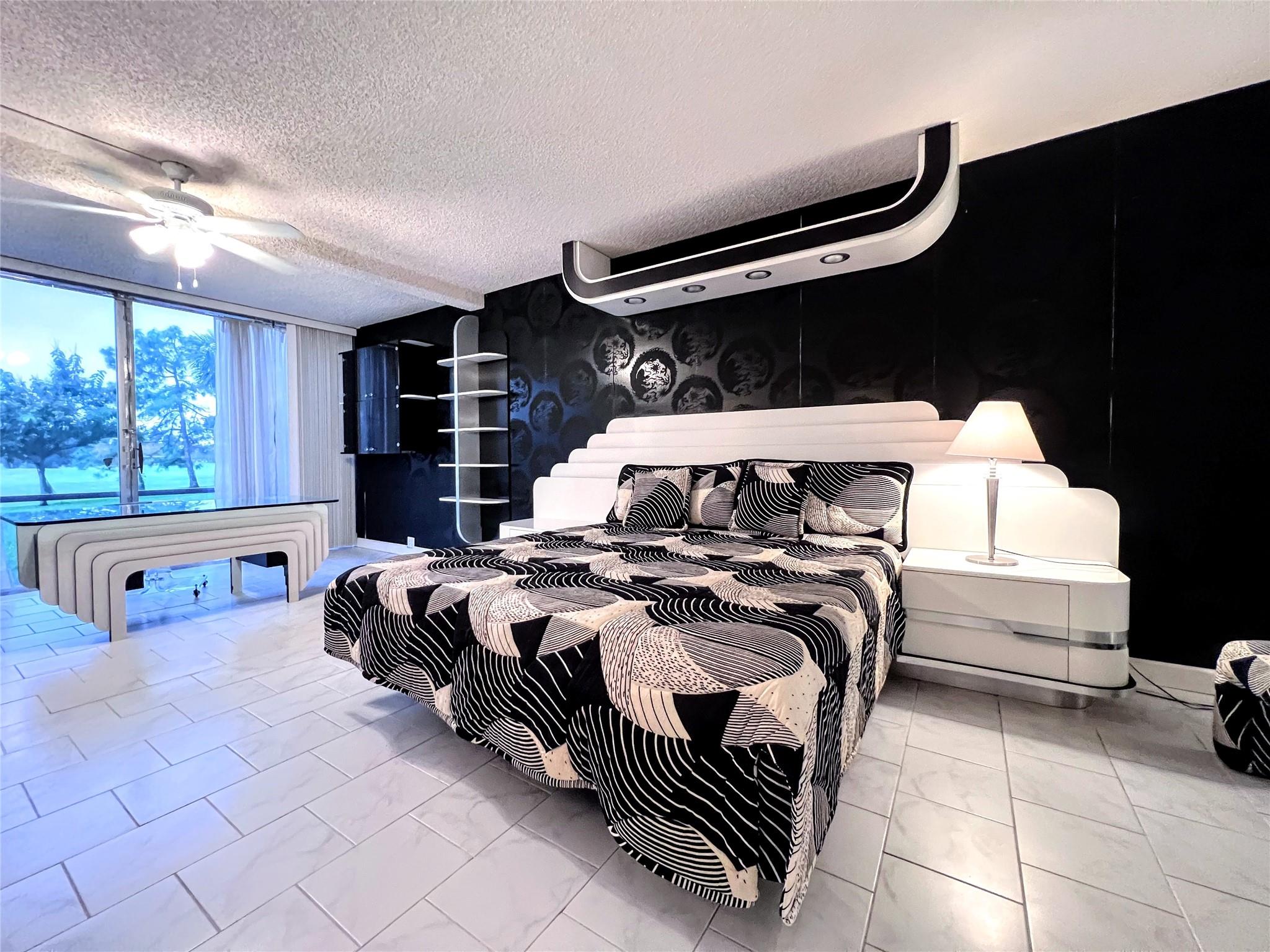 PALM AIRE CONDOMINIUM - Residential