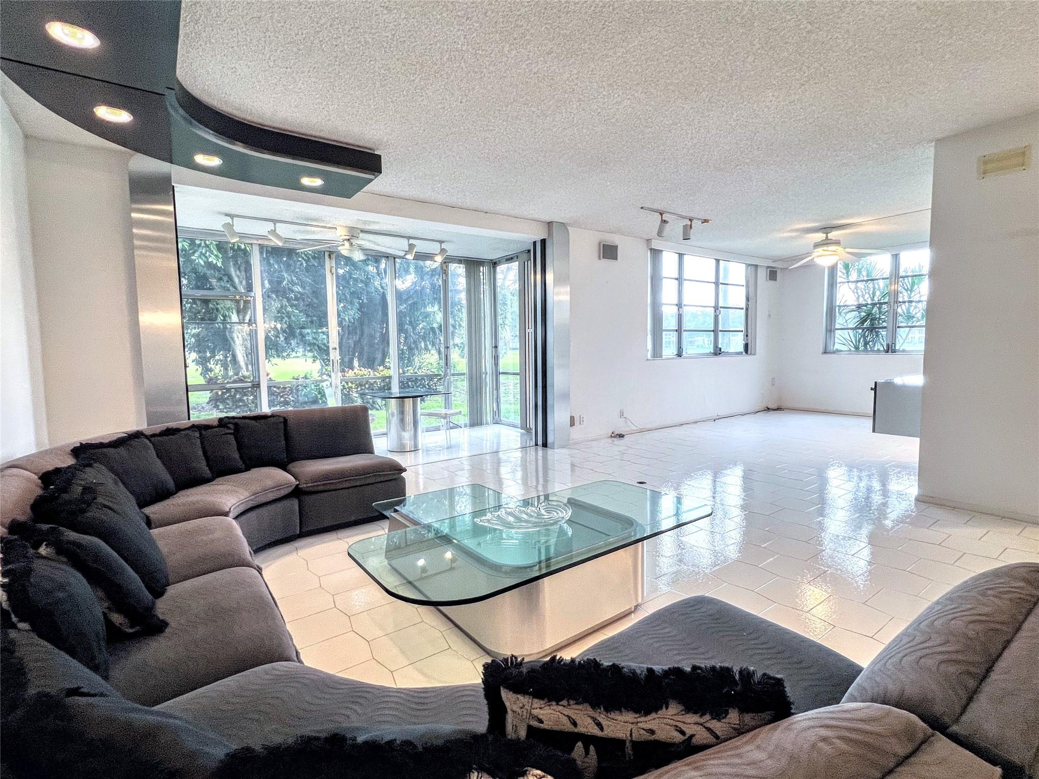 800 Cypress Grove Dr 106