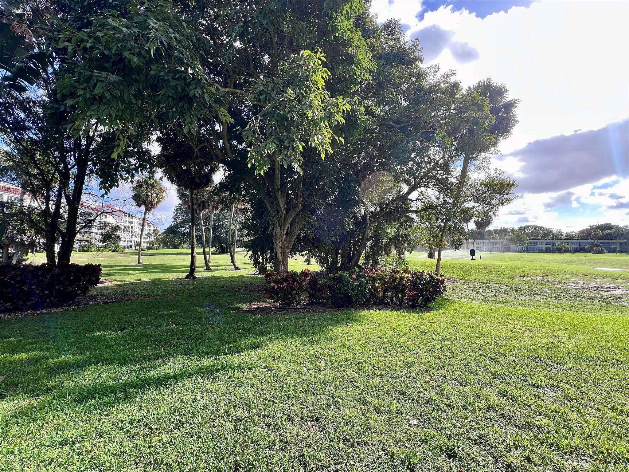 PALM AIRE CONDOMINIUM - Residential