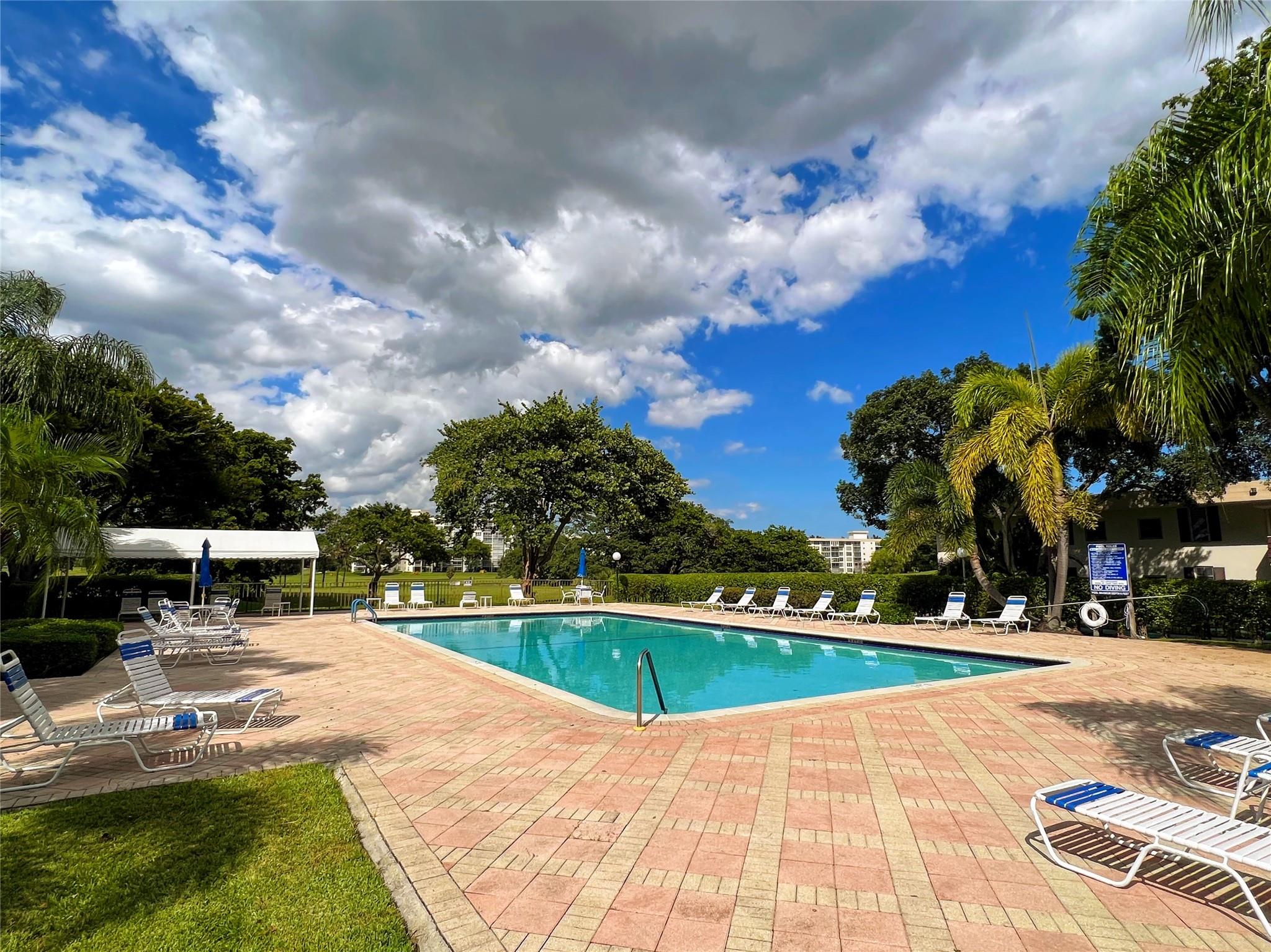 PALM AIRE CONDOMINIUM - Residential