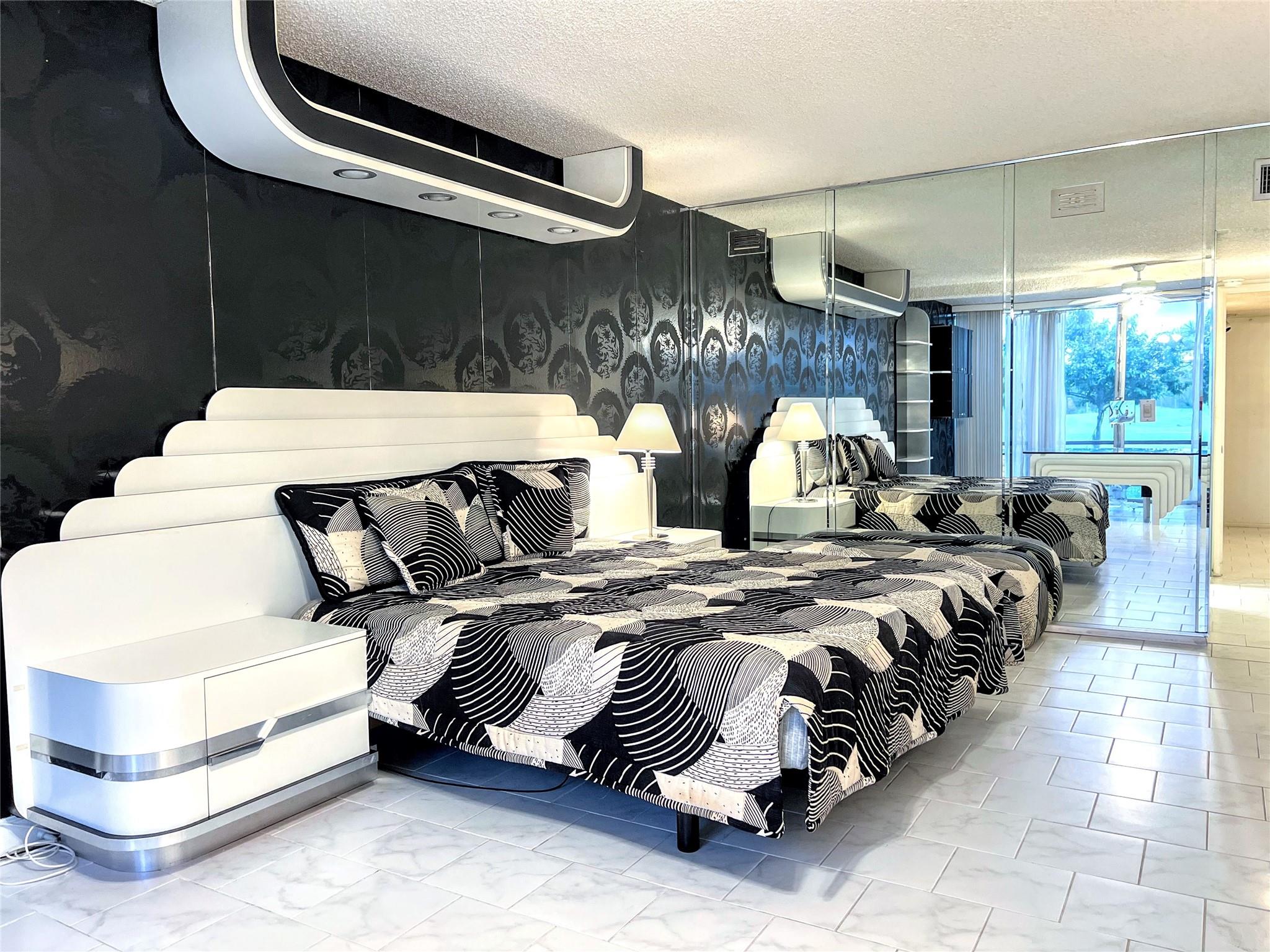 PALM AIRE CONDOMINIUM - Residential