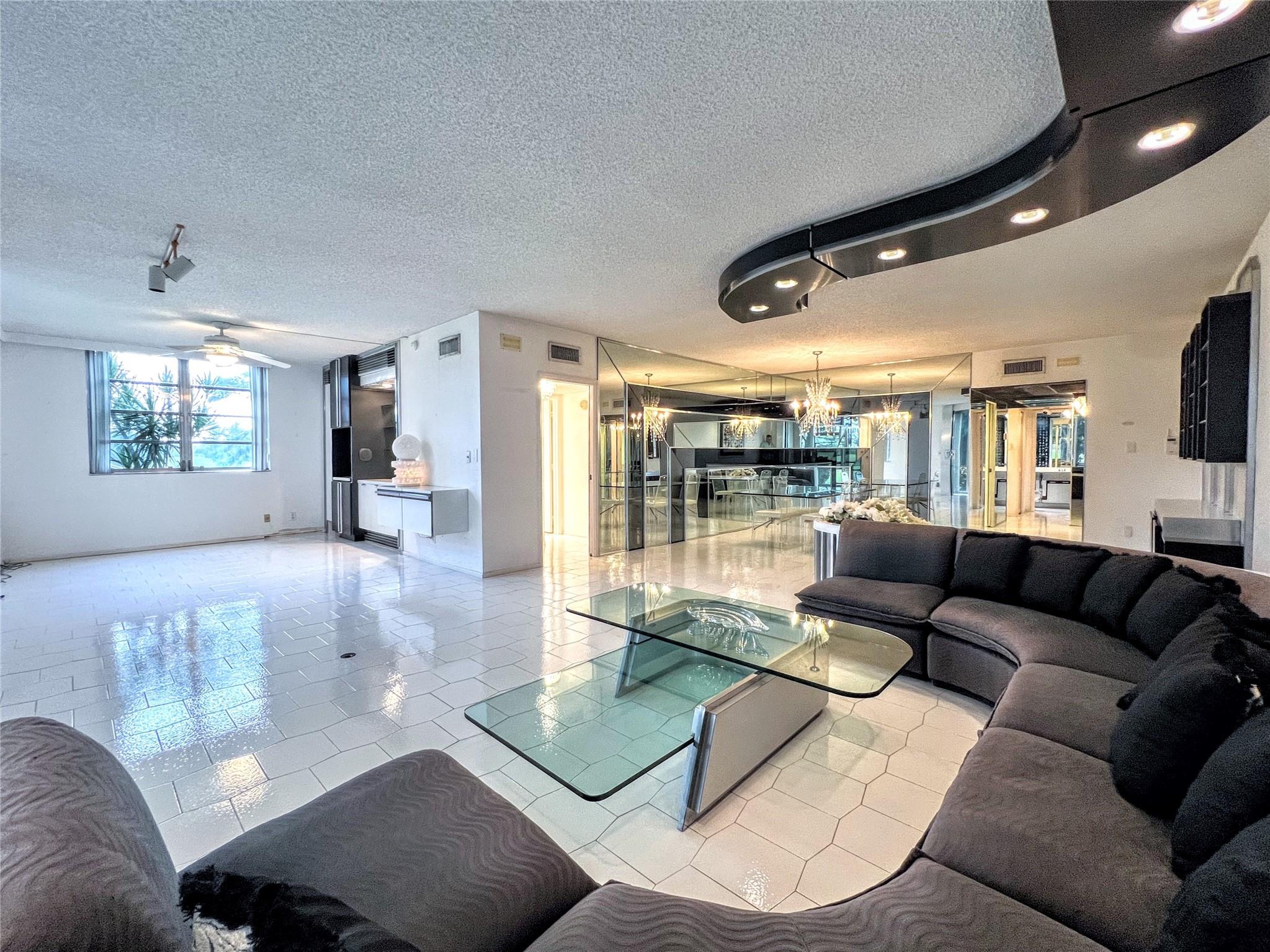 800 Cypress Grove Dr 106