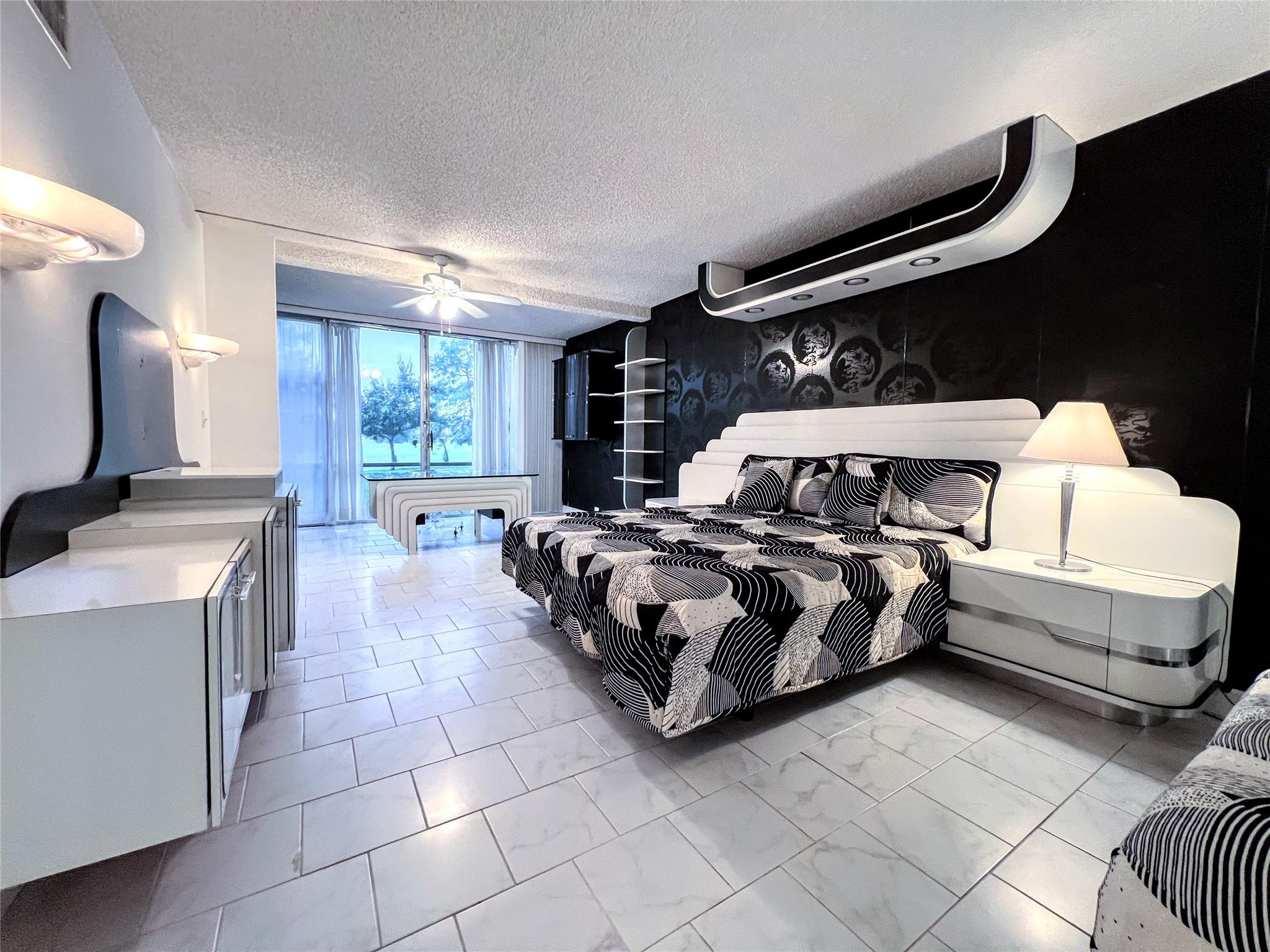 PALM AIRE CONDOMINIUM - Residential