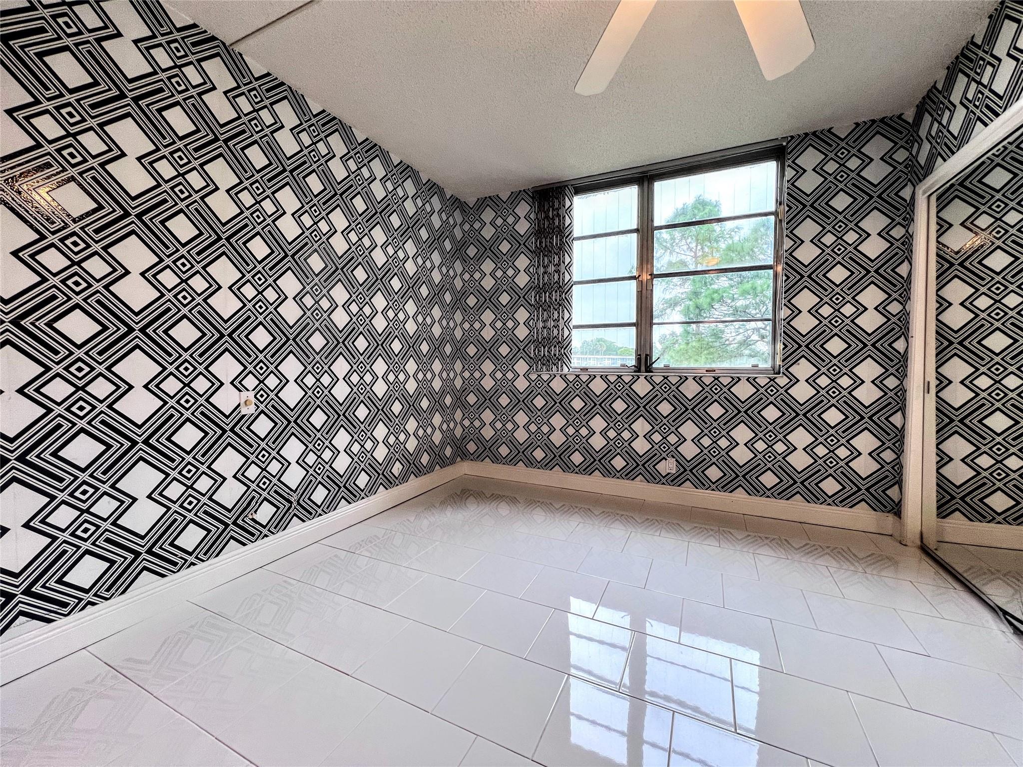 PALM AIRE CONDOMINIUM - Residential